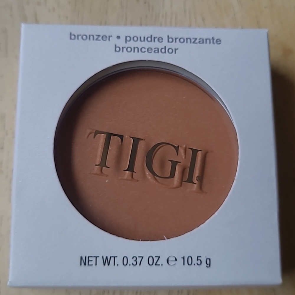 TIGI Bronzer Powder Style Gorgeous